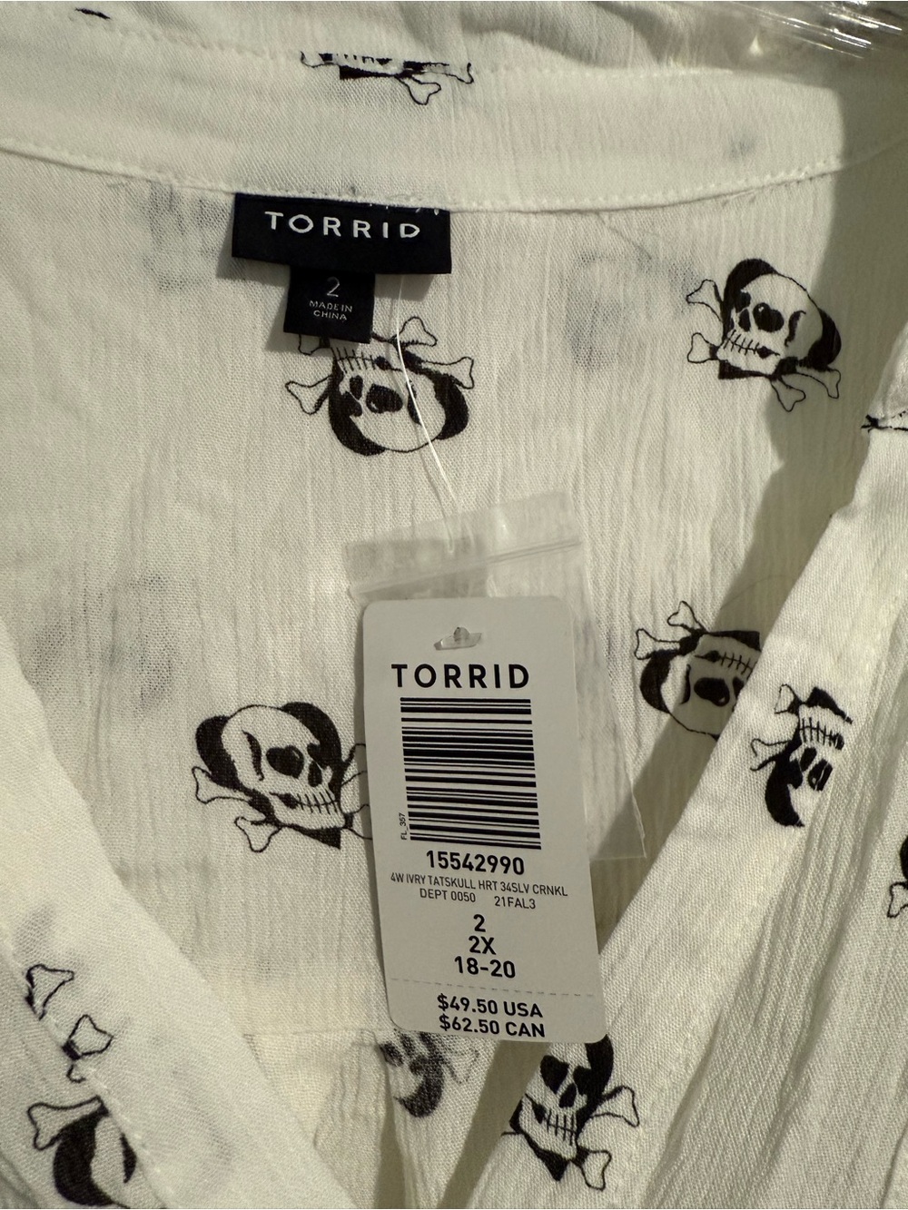 torrid White Button-Down Shirt with Black Skull Print